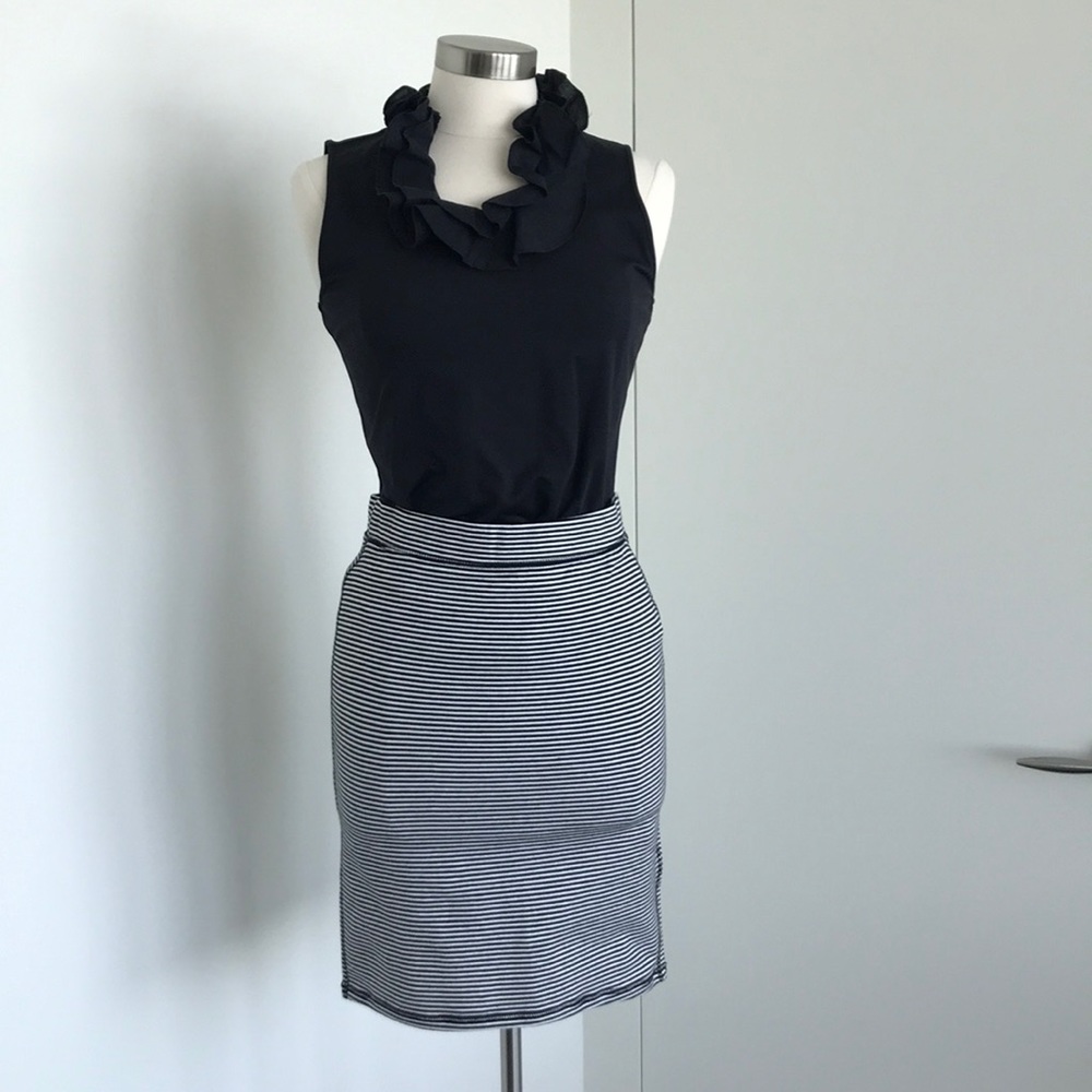 Old Navy pencil skirt